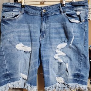 Kancan distressed Bermuda shorts
